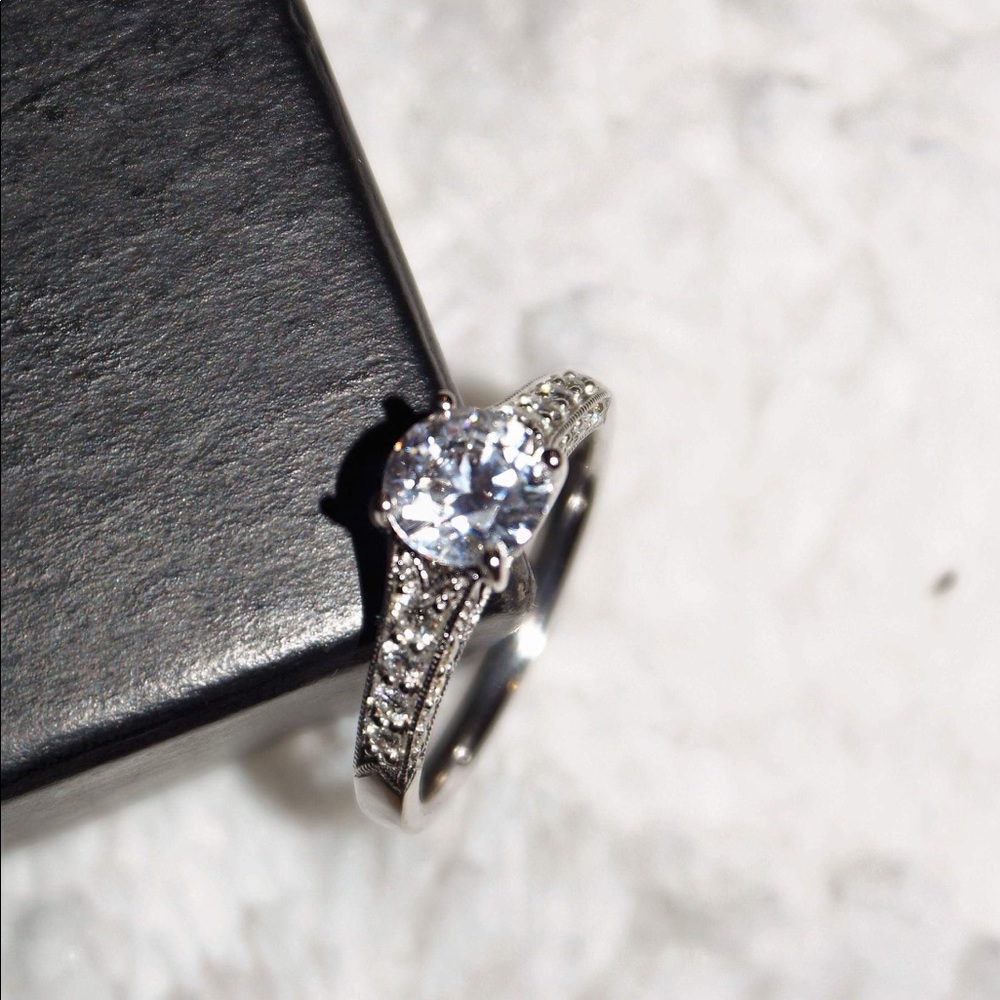 Ring - Picture 4 of 5